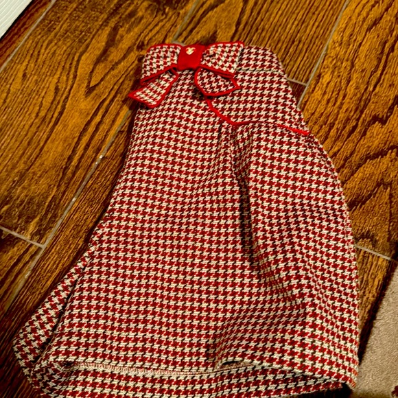 Mayoral Other - Size 8 mayoral red gold dressy shorts